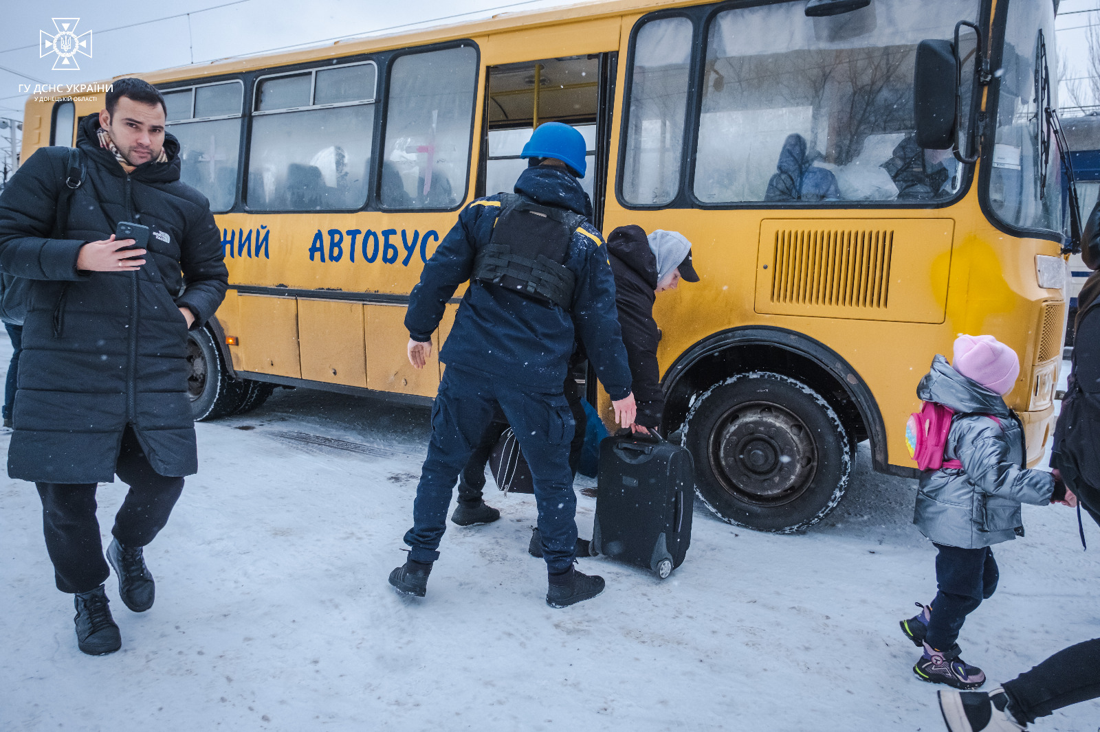 Из Покровского и Бахмутского районов спасатели за день помогли эвакуироваться более 40 людям (ФОТО) 3