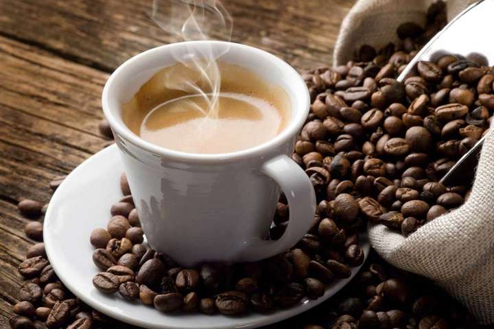 Які властивості має кава й коли її краще вживати