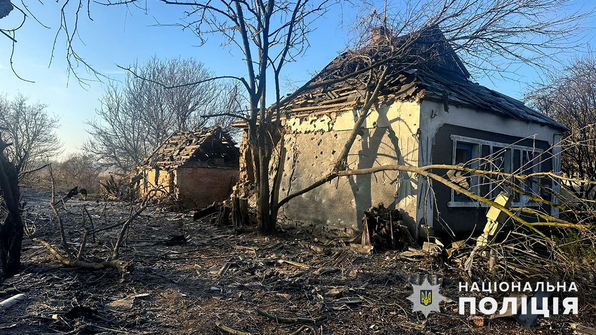 Поврежден дом в Донецкой области, его обстреляли российские оккупанты