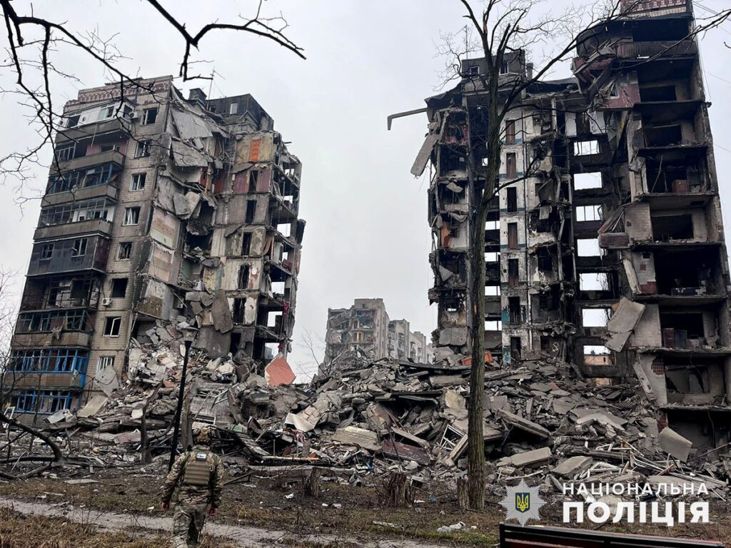 27 російських обстрілів за добу, є загиблий та поранені: як минуло 3 січня в Донецькій області (ЗВЕДЕННЯ, ФОТО)