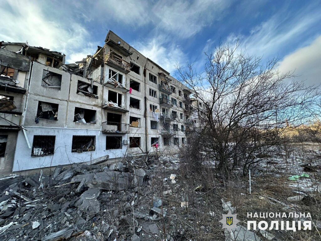 Окупанти 21 раз обстріляли Донеччину, є жертви: як минуло 21 січня в регіоні (ЗВЕДЕННЯ, ФОТО)
