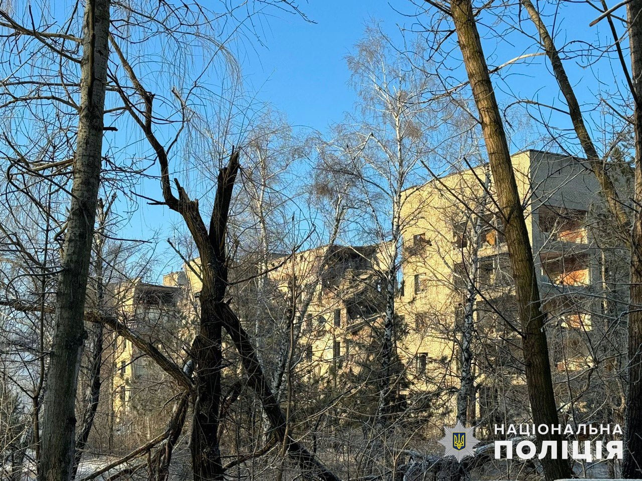 Пошкоджений російською атакою будинок на Донеччині