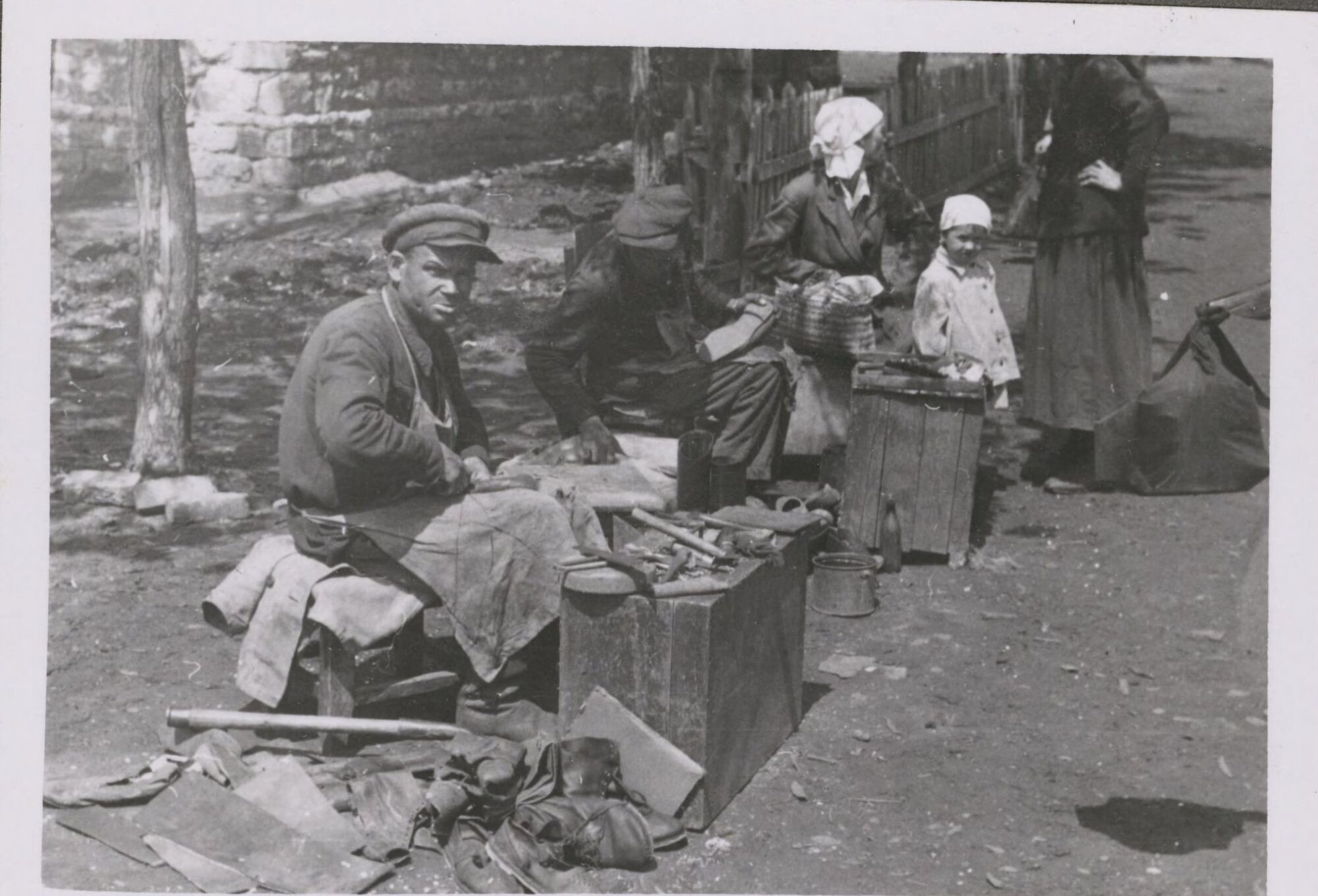 мешканці Дружківки у нацистській окупації у Донецькій області