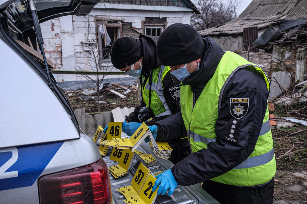 Поліція Донеччини шукає фрагменти тіл у Покровську та селі Рівне