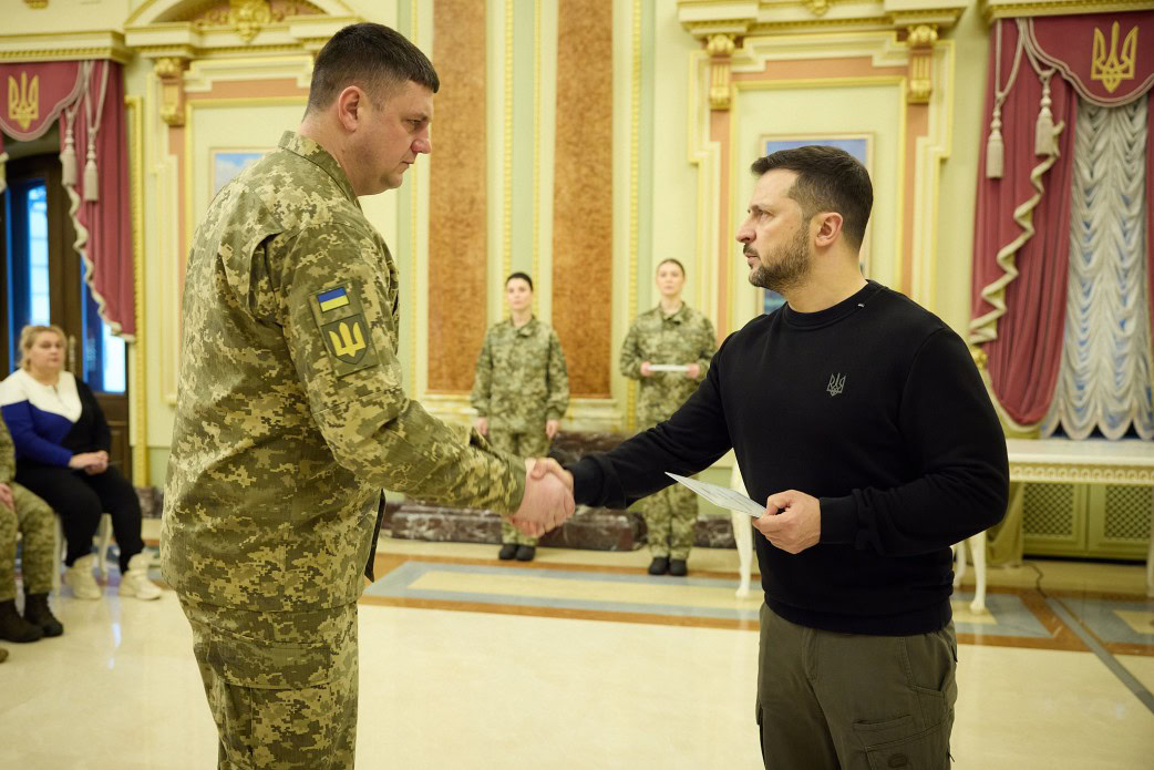 Зображення до посту Президент підписав законопроєкт про демобілізацію строковиків