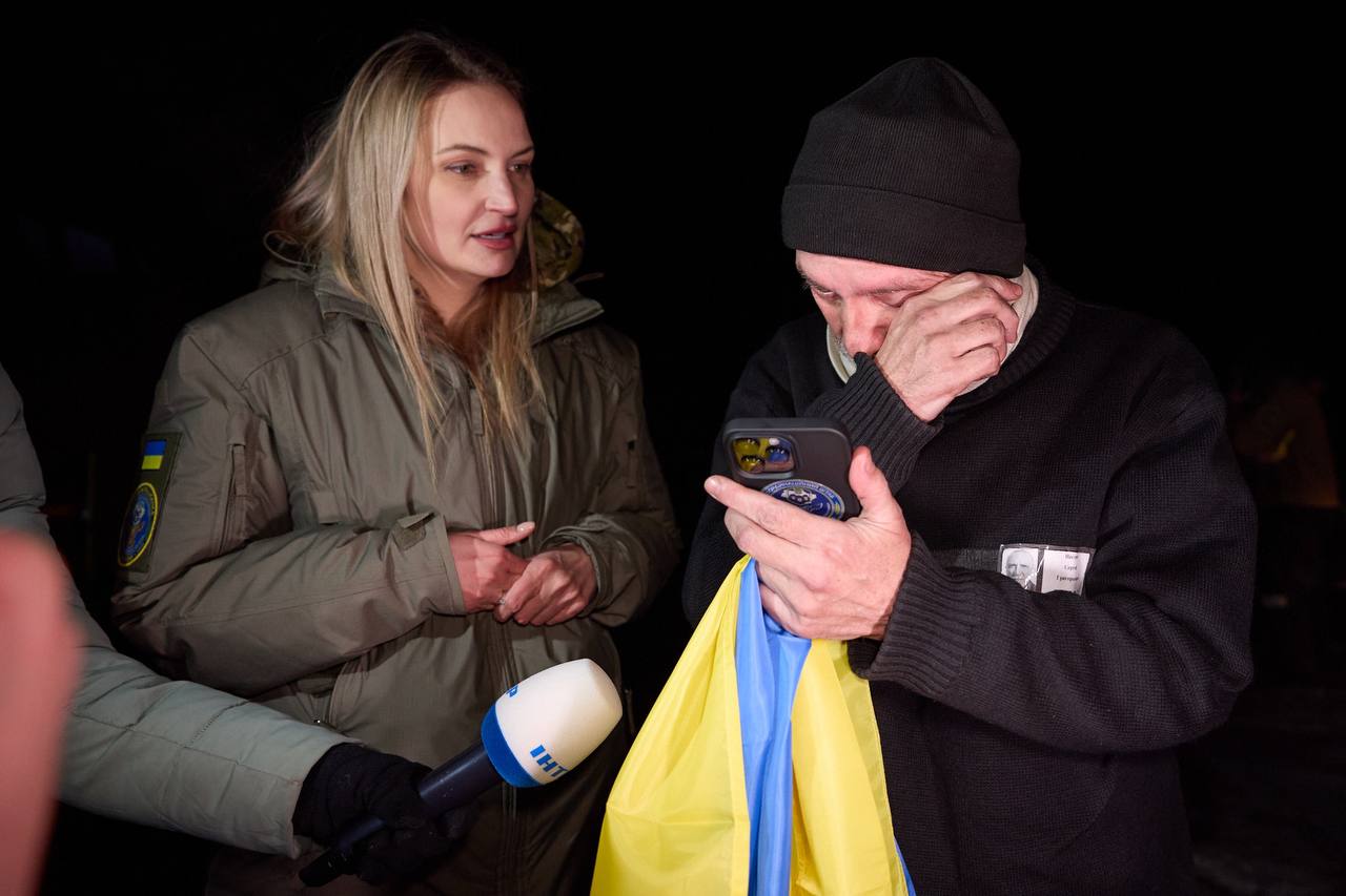 Украина 8 февраля провела очередной обмен пленными: домой вернулись 100 защитников (ФОТО) 4