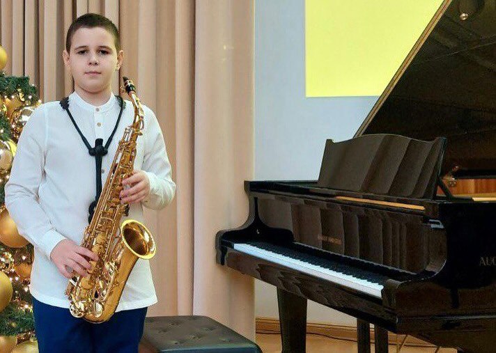 Юный житель Дружковки победил в международном фестивале-конкурсе “Christmas star 2024”