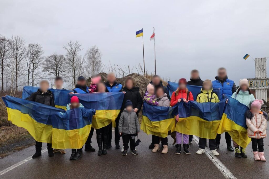 Сьогодні, 20 лютого, стало відомо, що вдалося повернули з російської депортації 11 українських дітей (ФОТО)