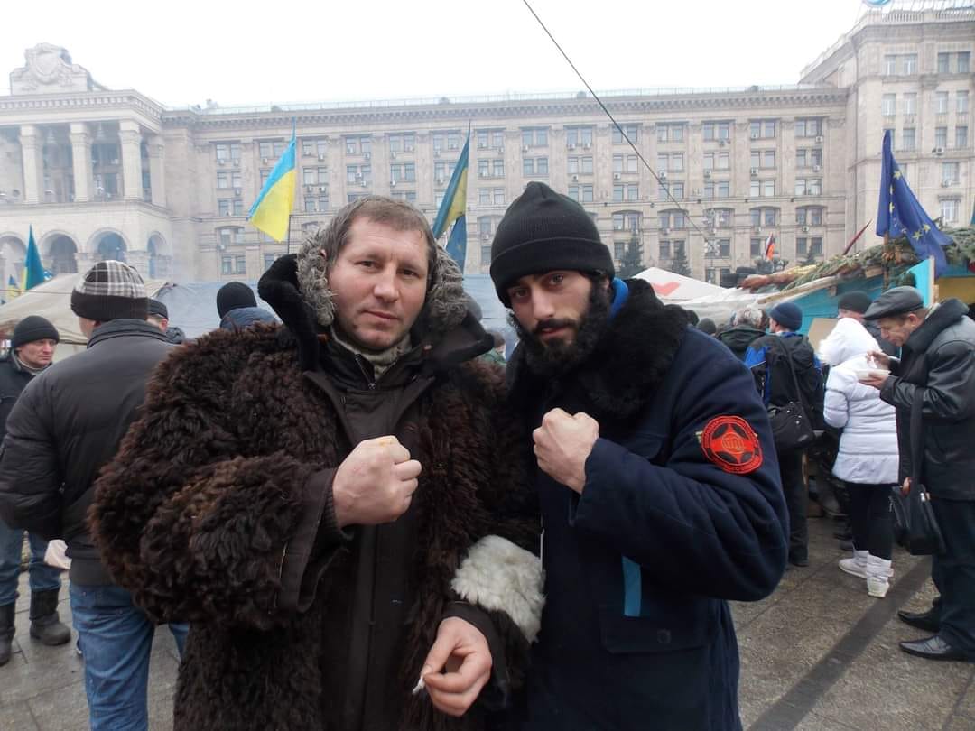 Володимир Безрукий (ліворуч) під час Революції гідності у 2014 році