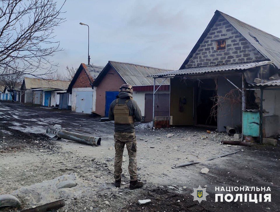 Гаражі на Донеччині, які постраждали від обстрілу російської армії 2 лютого 2024 року