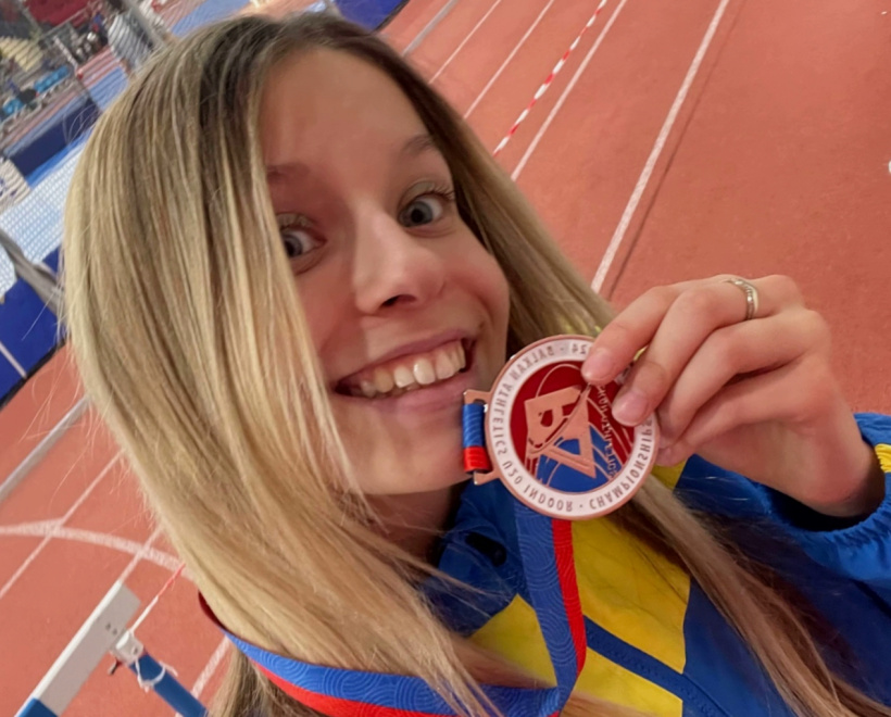 Легкоатлетка из Мариуполя получила серебряную награду на соревнованиях в Сербии