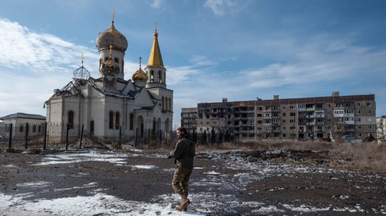 За два тижні з прифронтового Часового Яру евакуювалися 15 людей: скільки залишилися