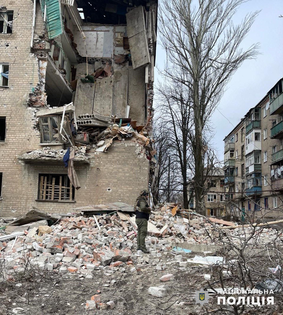Обстріляний будинок на Донеччині стріляли росіяни