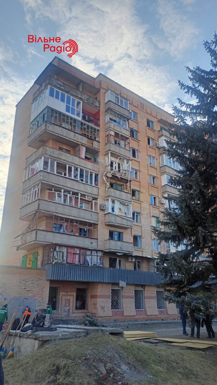 Вікна вибило в будинках у Краматорську
