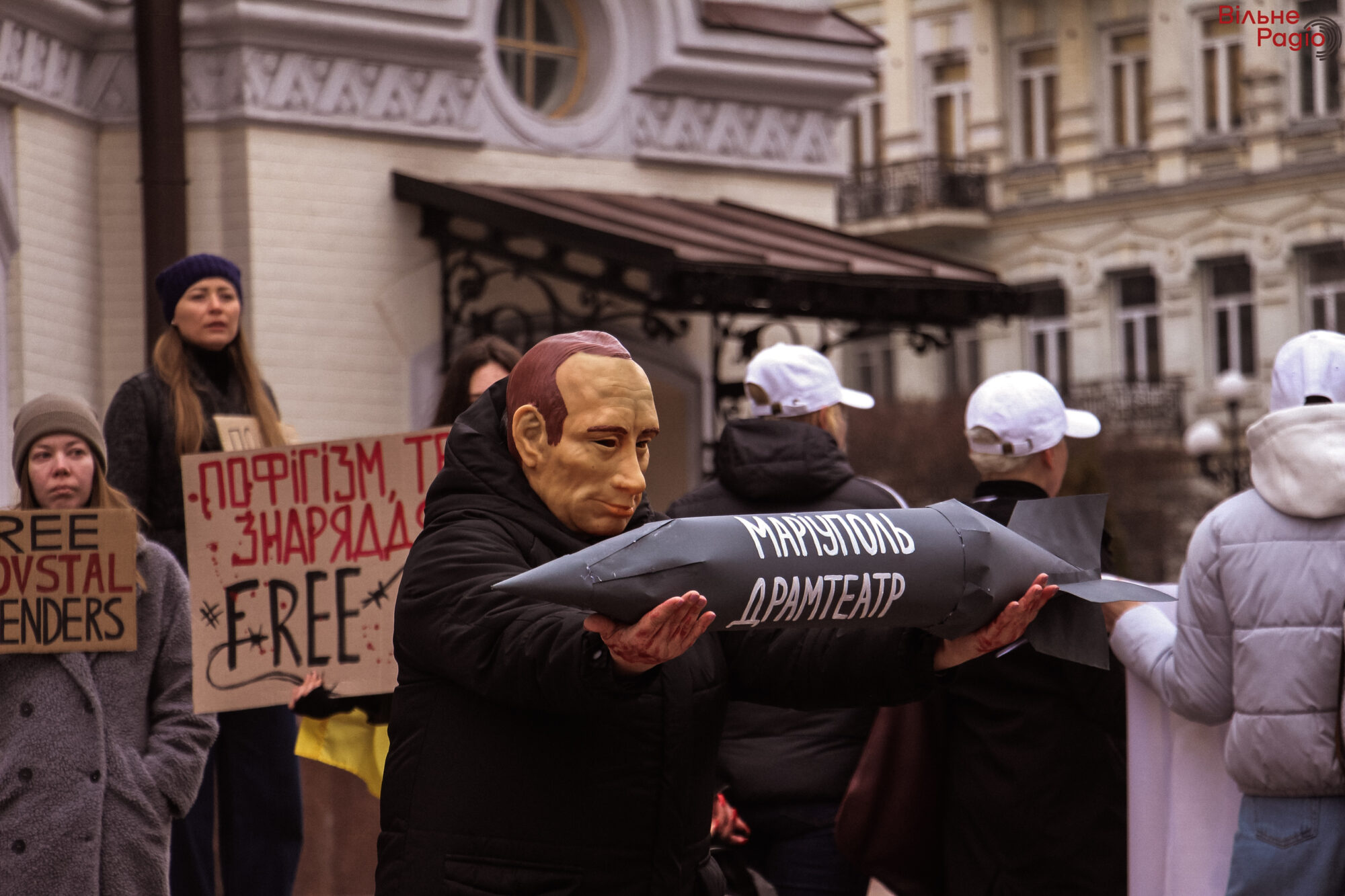 “Полон вбиває”. У Києві пройшла чергова акція на підтримку військовополонених (ФОТО) 2