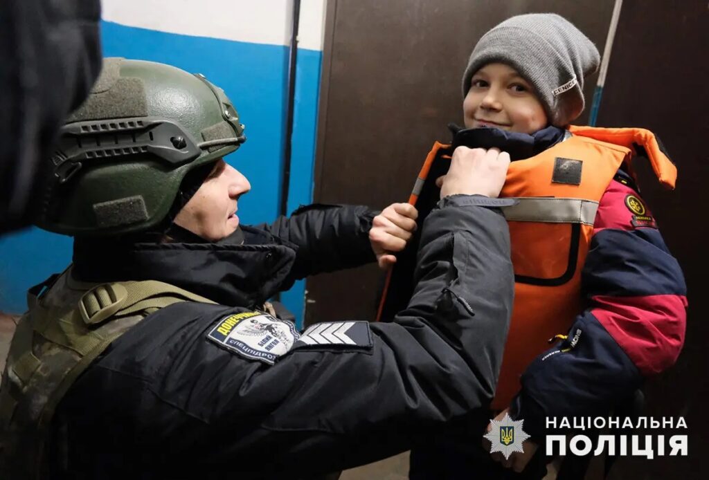 В четырех селах Кураховской громады ввели обязательную эвакуацию детей: где именно