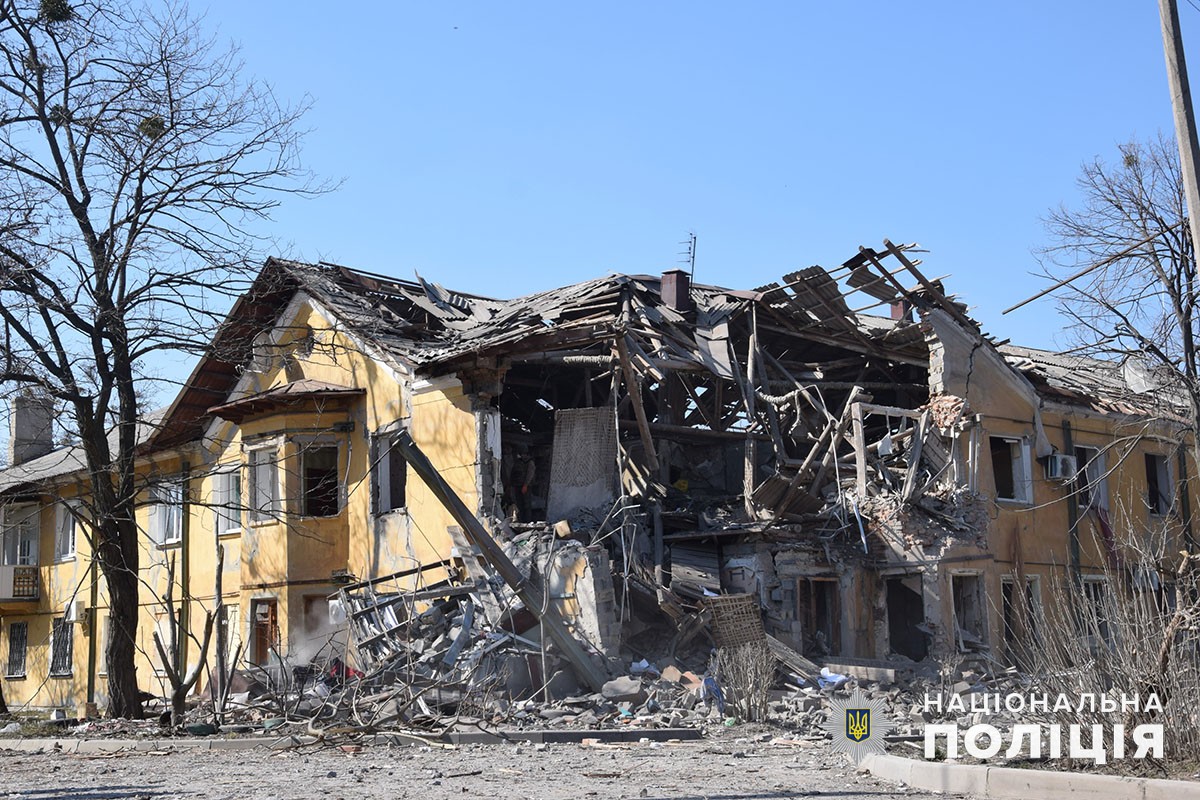 Сгорел дом от российского обстрела