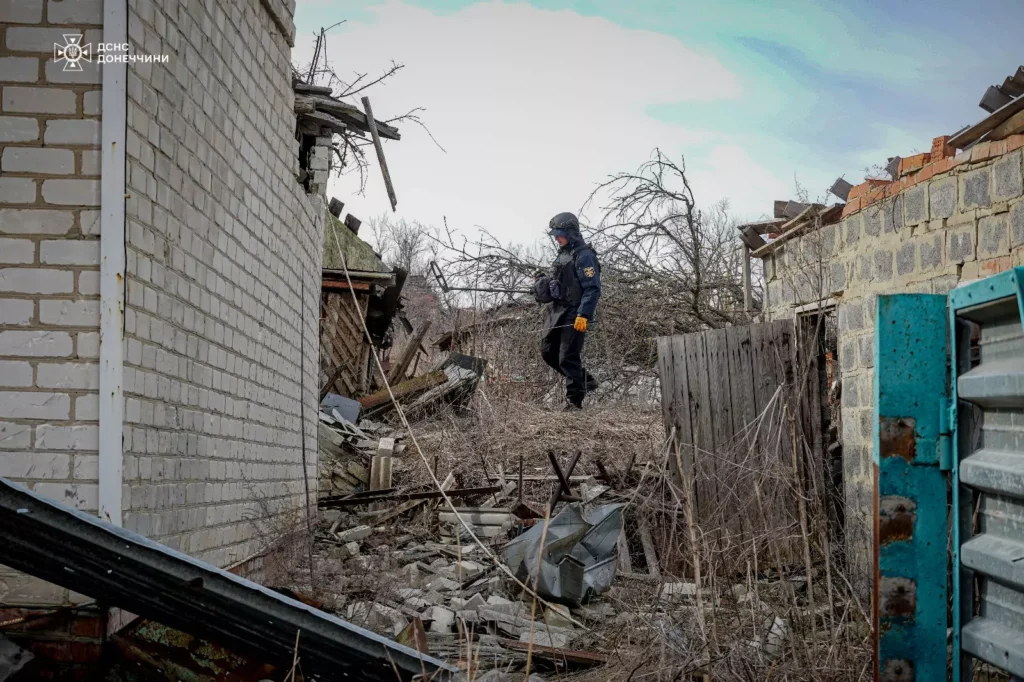 За выходные пиротехники в Донецкой области обезвредили более 120 взрывоопасных предметов