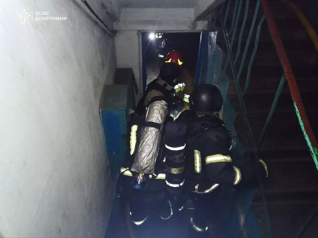 В Селидово из-за пожара в многоэтажке погибли два человека (ФОТО) 1