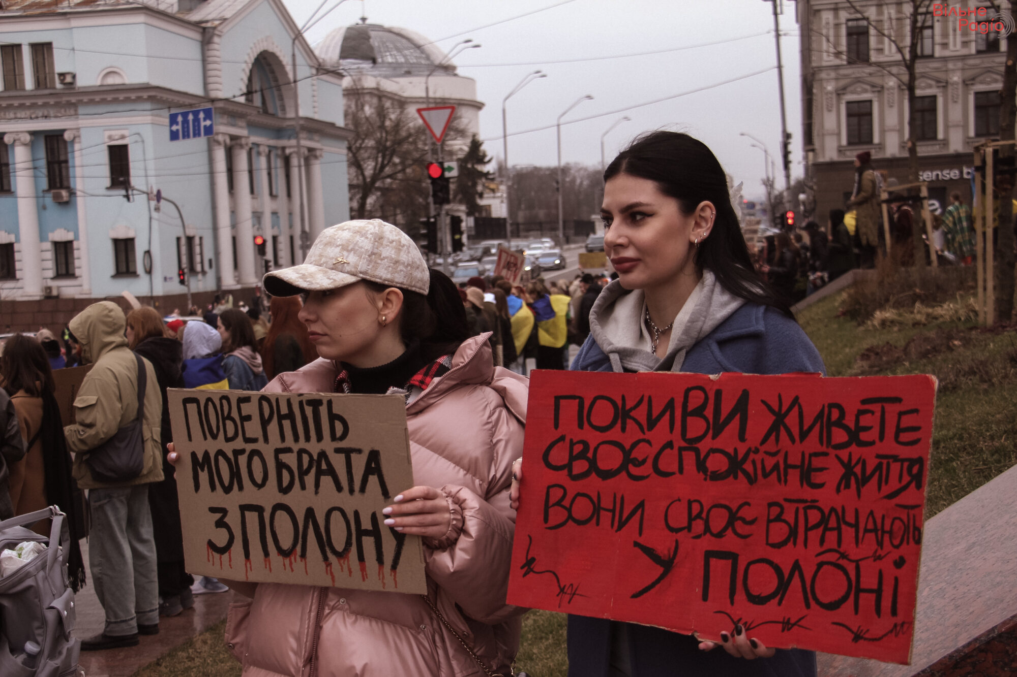 “Полон вбиває”. У Києві пройшла чергова акція на підтримку військовополонених (ФОТО) 12