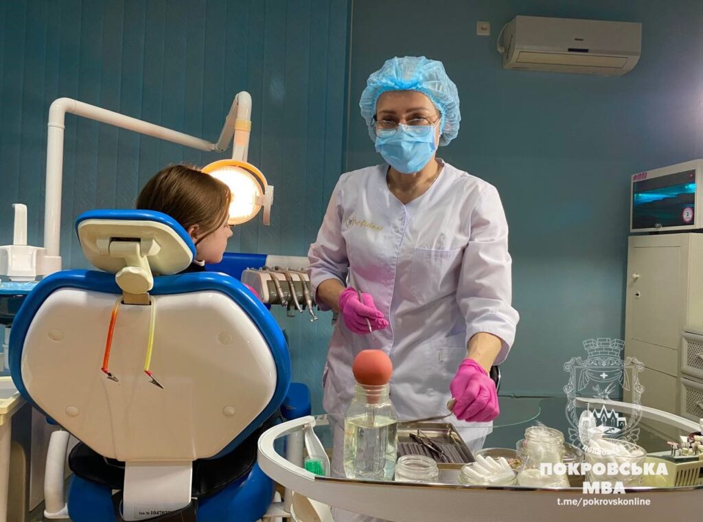 Людям из уязвимых категорий в Покровске бесплатно лечат зубы: куда обращаться (КОНТАКТЫ)