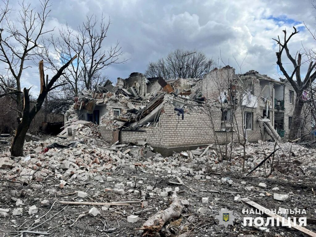 От российских обстрелов есть жертвы в Очеретино: как прошло 18 марта в Донецкой области (СВОДКА, ФОТО)