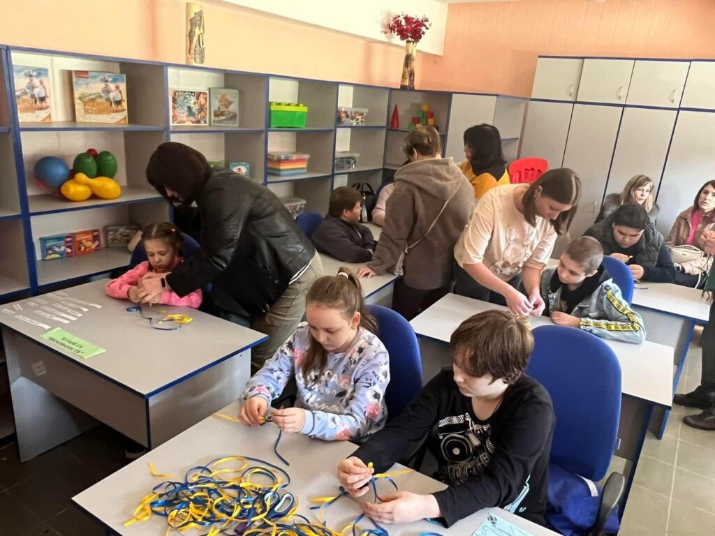 В Киеве заработал еще один хаб для переселенцев из Торецкой громады (ФОТО, АДРЕС)