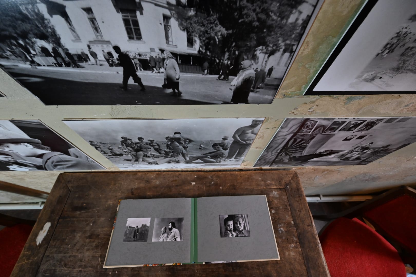 Виставка “Пам’ять роду. Маріуполь 70-80-х років на фотографіях з сімейних альбомів”