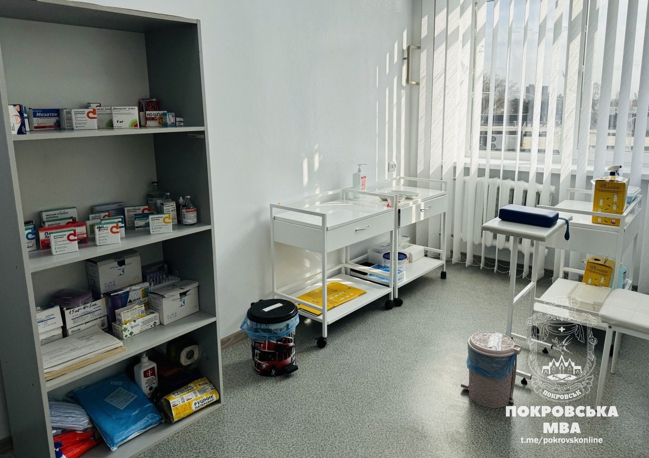 В Покровске снова работает городская амбулатория, которую оккупанты повредили накануне Нового года 2