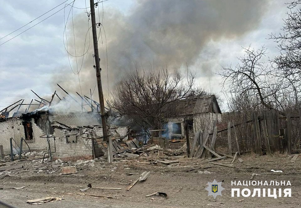 Пожар, вызванный российским обстрелом Донецкой области