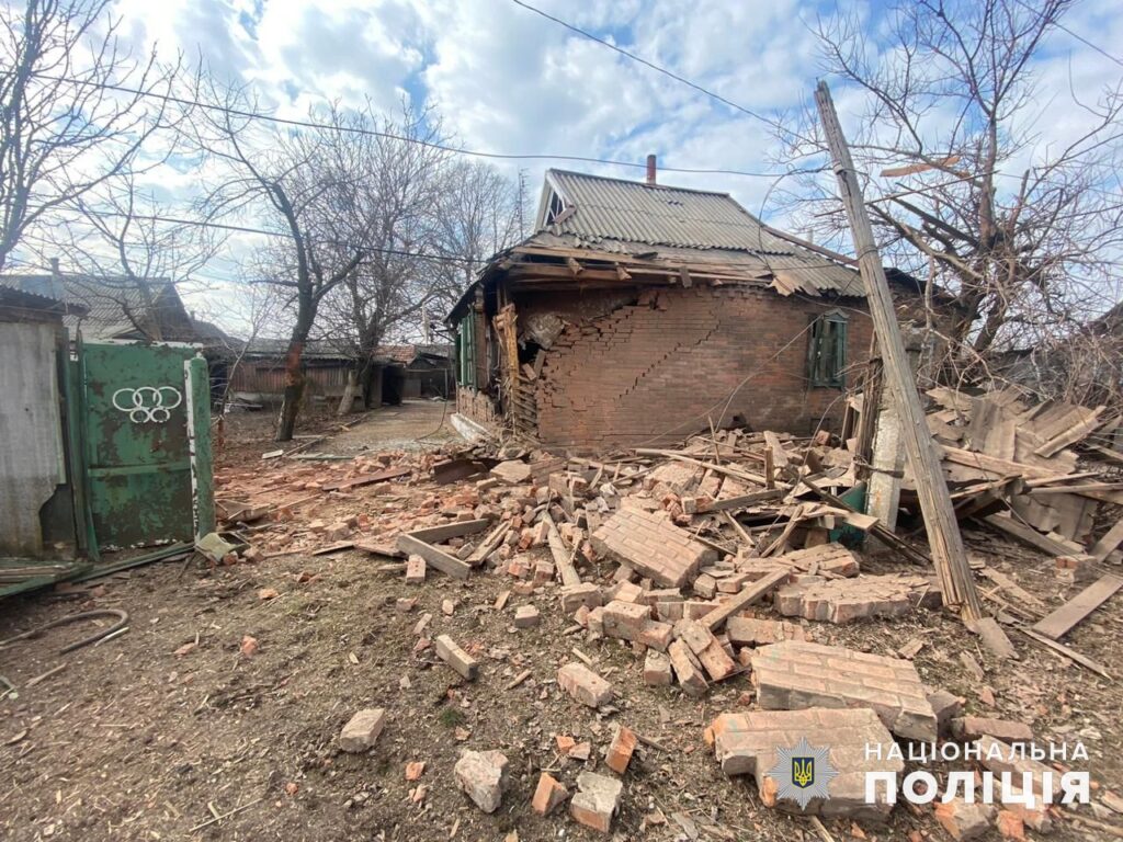 Житлові квартали Донеччини були під вогнем 11 разів, є жертви: як минуло 10 березня в регіоні (ЗВЕДЕННЯ, ФОТО)