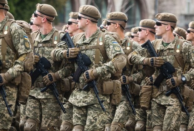 ЄС до літа 2024 року підготує 60 тисяч українських солдатів та передасть ще 500 тисяч боєприпасів, — верховний представник ЄС