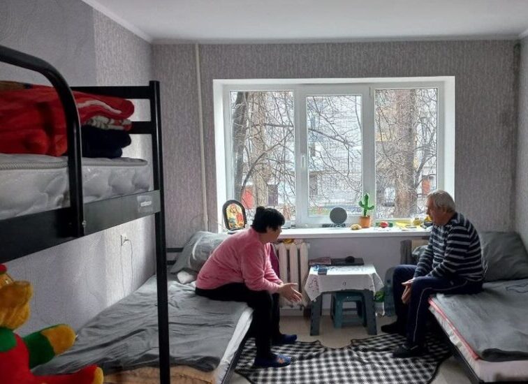 Де переселенцям знайти безкоштовне житло у Рівненській області: адреси та контакти