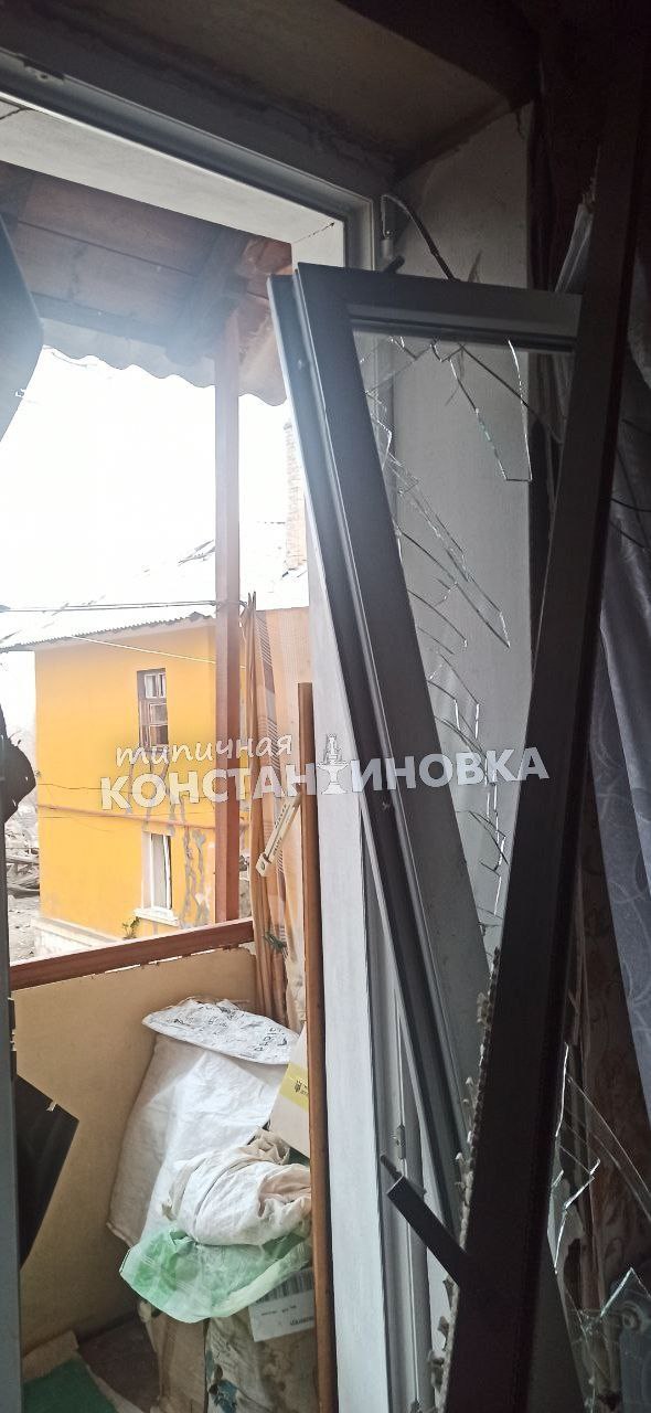Окупанти обстріляли Костянтинівку, постраждали об’єкти соціальної сфери, житлові будинки та адмінбудівлі (ФОТО) 2