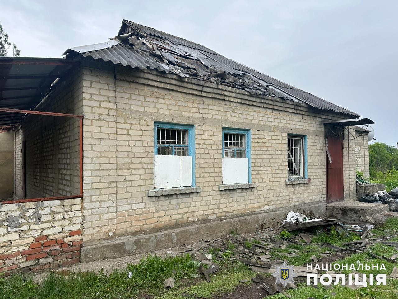 В Донецкой области обстрел повредил шифер
