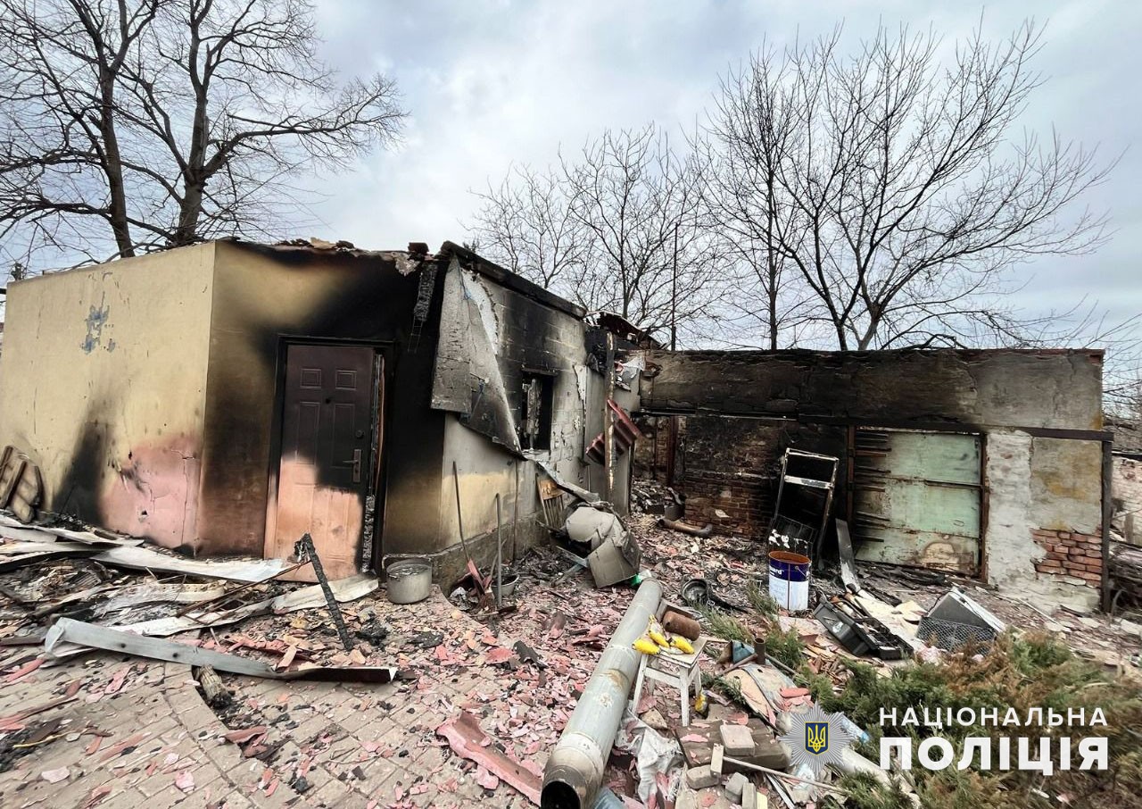 Сгорел целый двор в Донецкой области