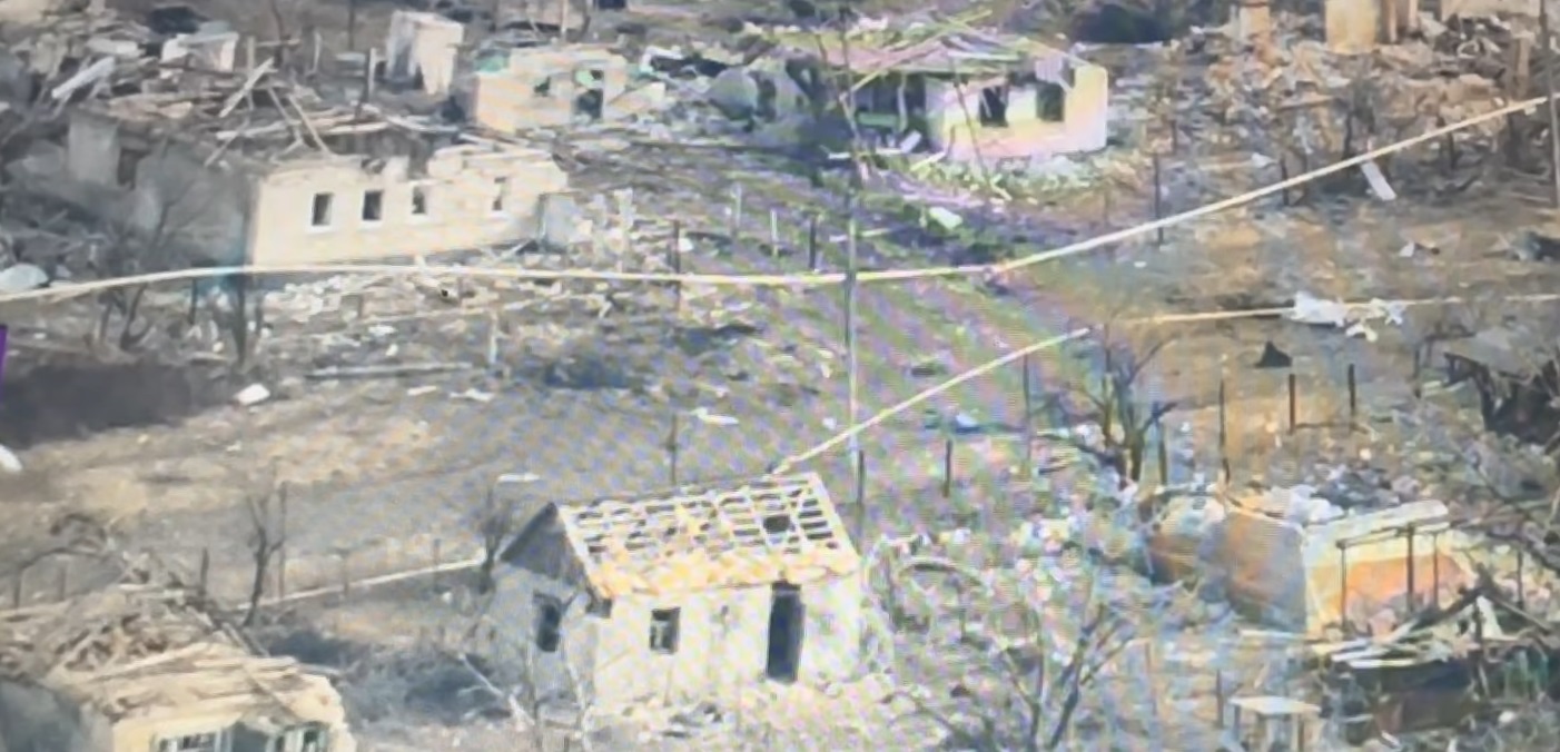 Будинки у селі Іванівському, березень 2024 року