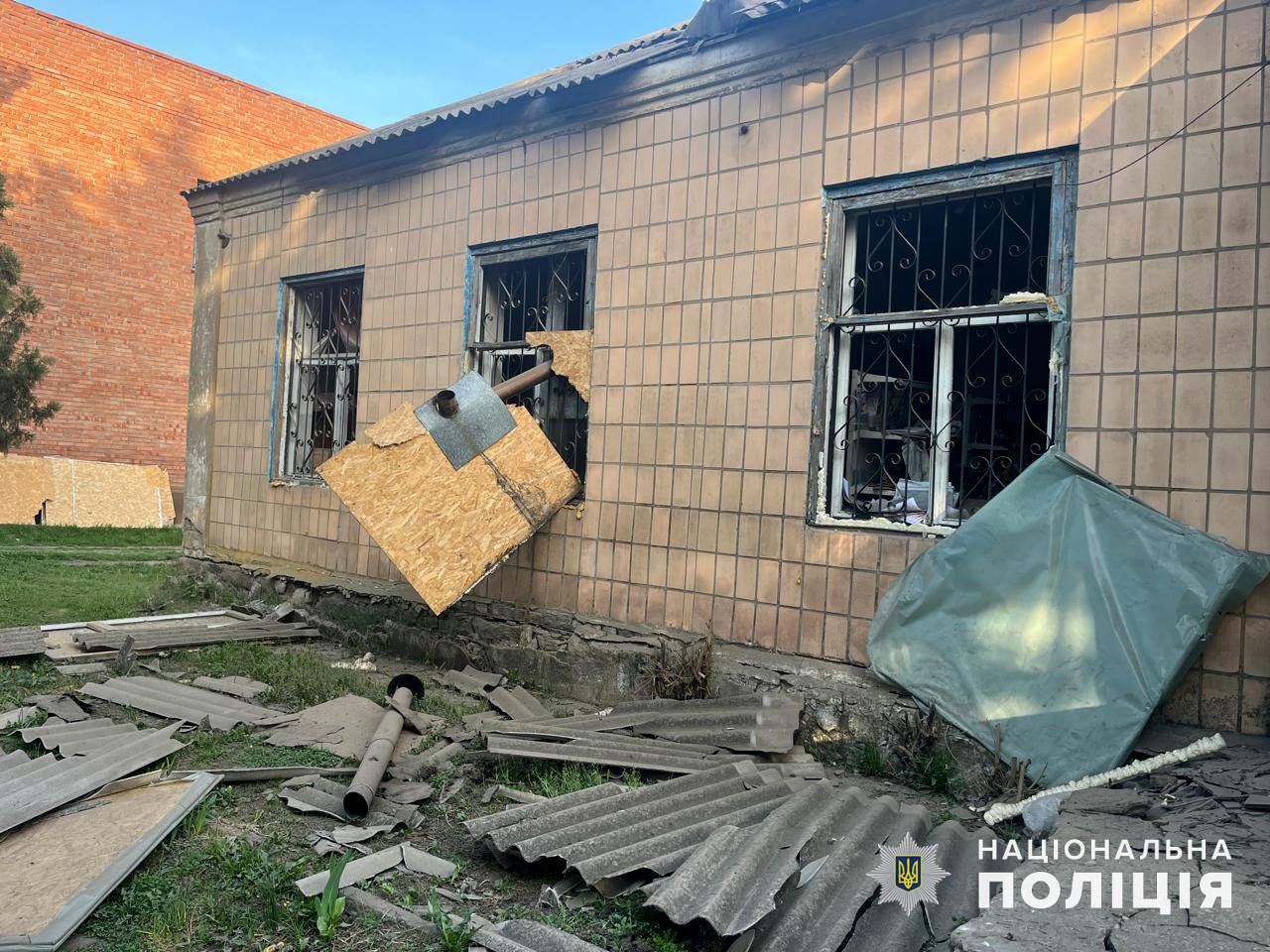 Приватний будинок на Донеччині, що постраждав від вогню російських загарбників 12 квітня 2024 року