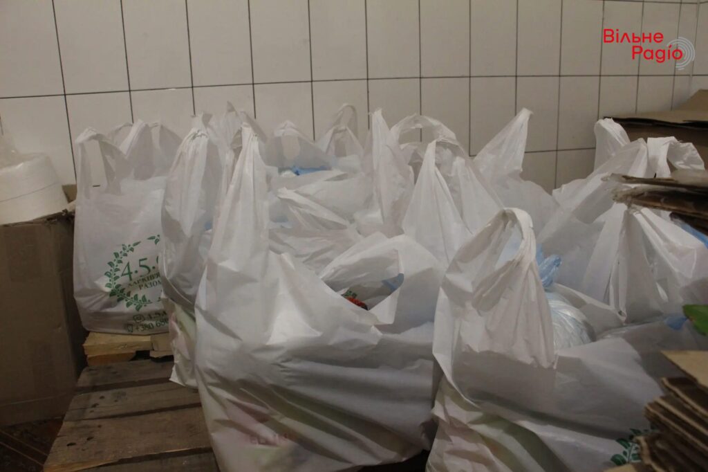 Для бахмутчан пожилого возраста в Одессе будут выдавать продуктовые наборы: как получить помощь (АДРЕСС)
