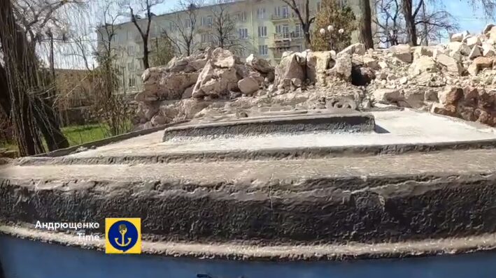 Знесли пам'ятник 500-річчя Маріуполя