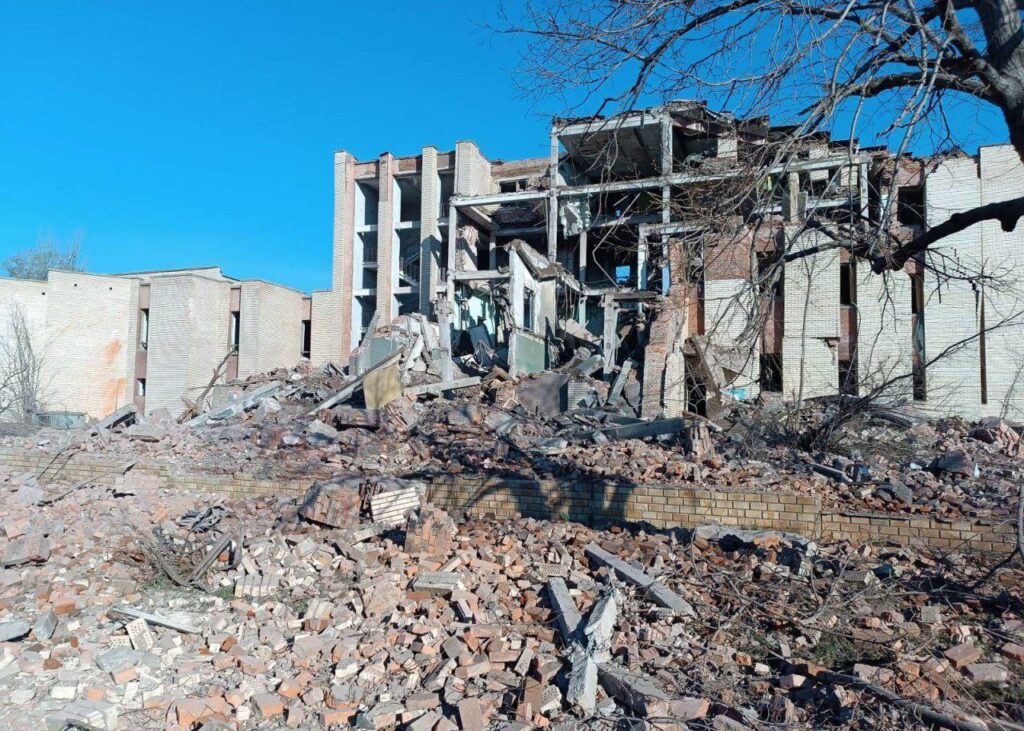 Постраждали семеро людей, пошкоджені пів сотні будинків: як минула доба на Донеччині (ФОТО, ЗВЕДЕННЯ)