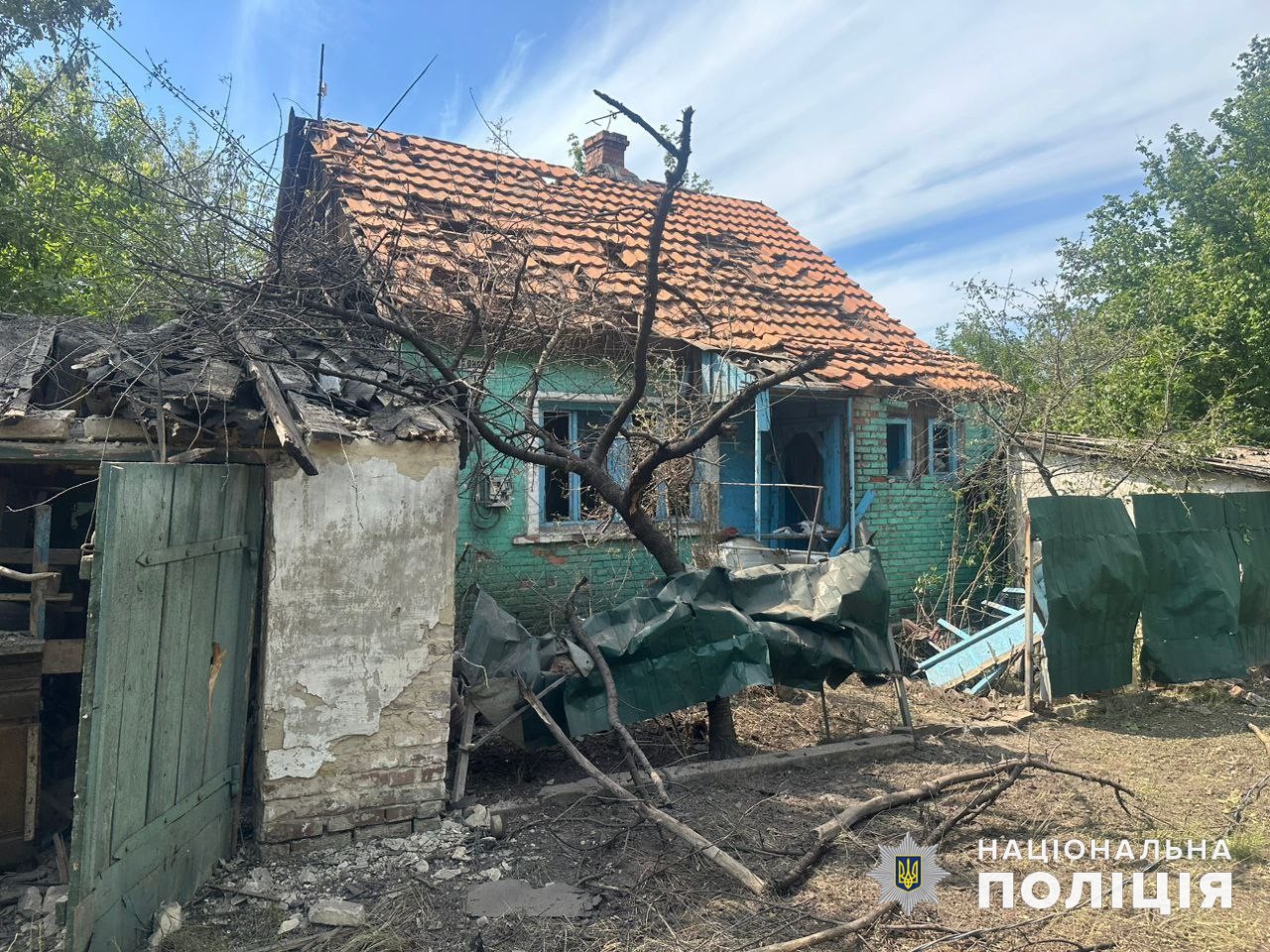 В Донецкой области от обстрелов пострадал двор 9 мая от обстрелов