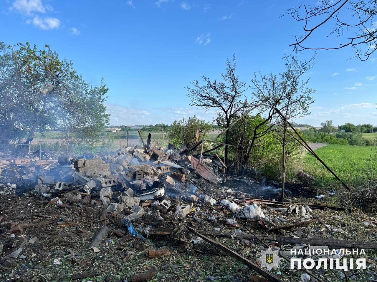 Будівля на Донеччині, знищена російським обстрілом 3 травня 2024 року