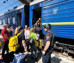 Эвакуационный поезд из Покровска в августе будет курсировать на Ровненщину: как записаться (ГРАФИК, КОНТАКТЫ)