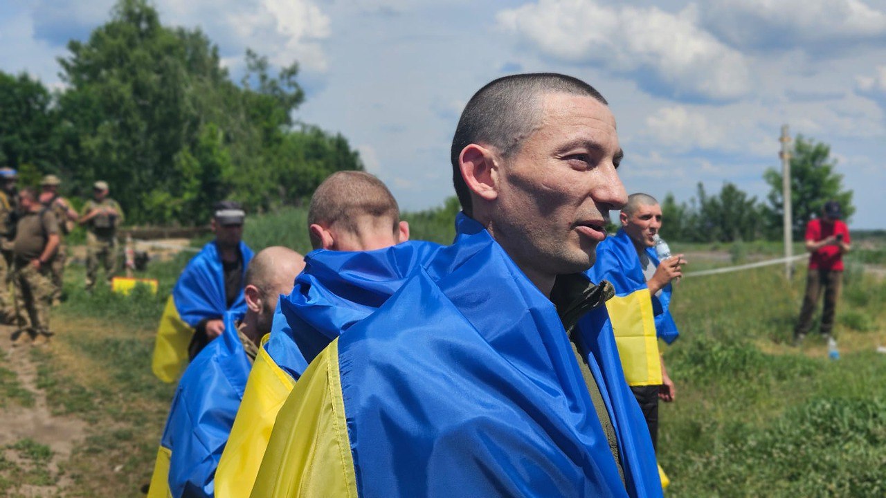 Украина вернула 75 защитников и гражданских из российского плена (ФОТО, ДЕТАЛИ) 6