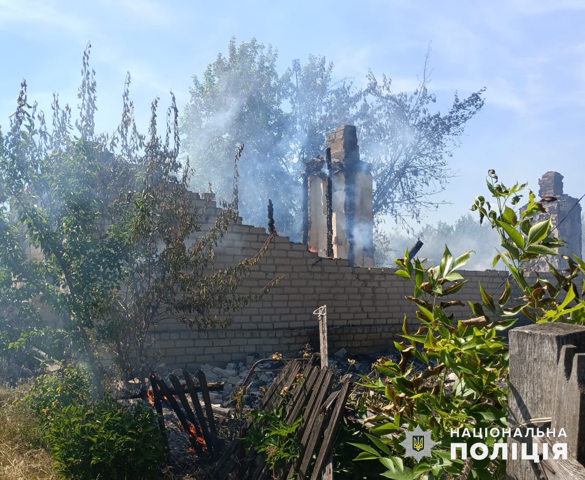 Горит 2 июня дом в Донецкой области