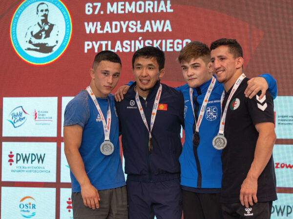 Спортсмены из Краматорска и Мариуполя завоевали две награды по греко-римской борьбе в Польше (ФОТО)