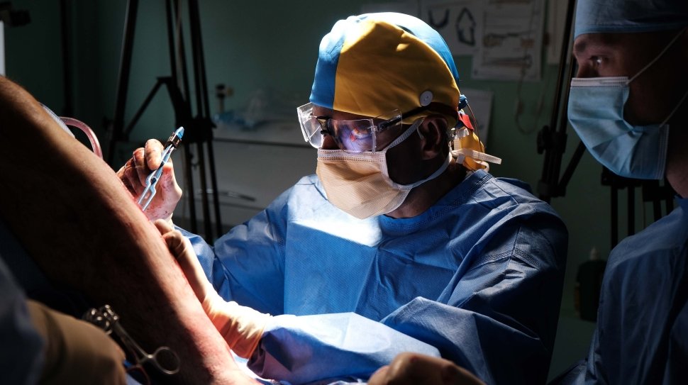 Украинцы с травмами лица могут бесплатно получить помощь американских хирургов: как обратиться