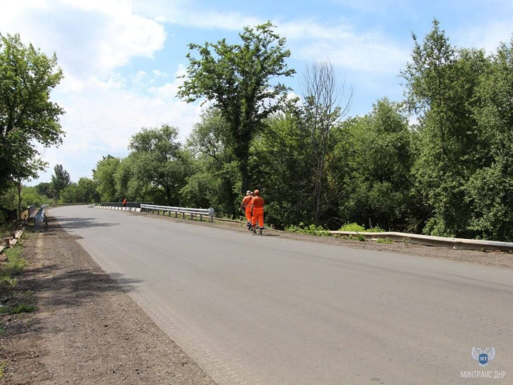 Оккупанты заявляют, что восстановили дорогу от Светлодарска до Мироновки: зачем им это (ДЕТАЛИ)