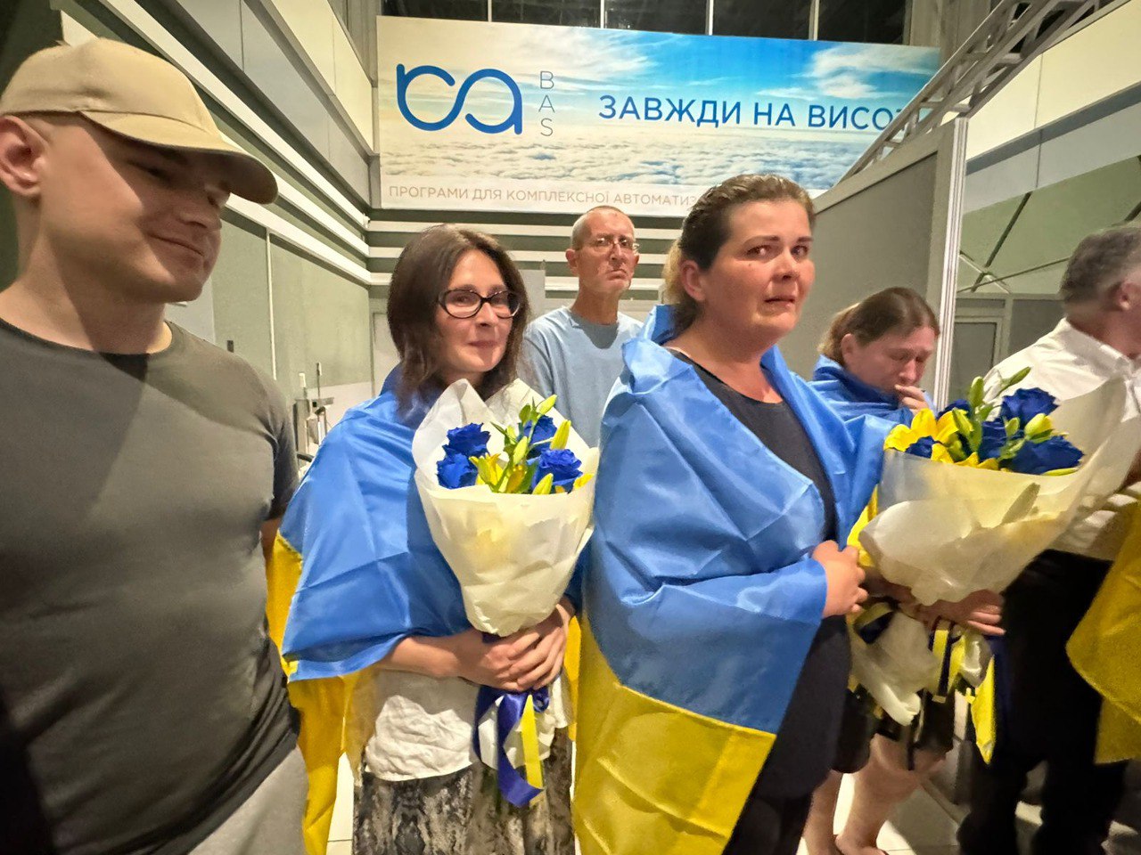 Наталія Захаренко, Людмила Гончаренко та Катерина Брюханова під час обміну, 28 червня 2024 року